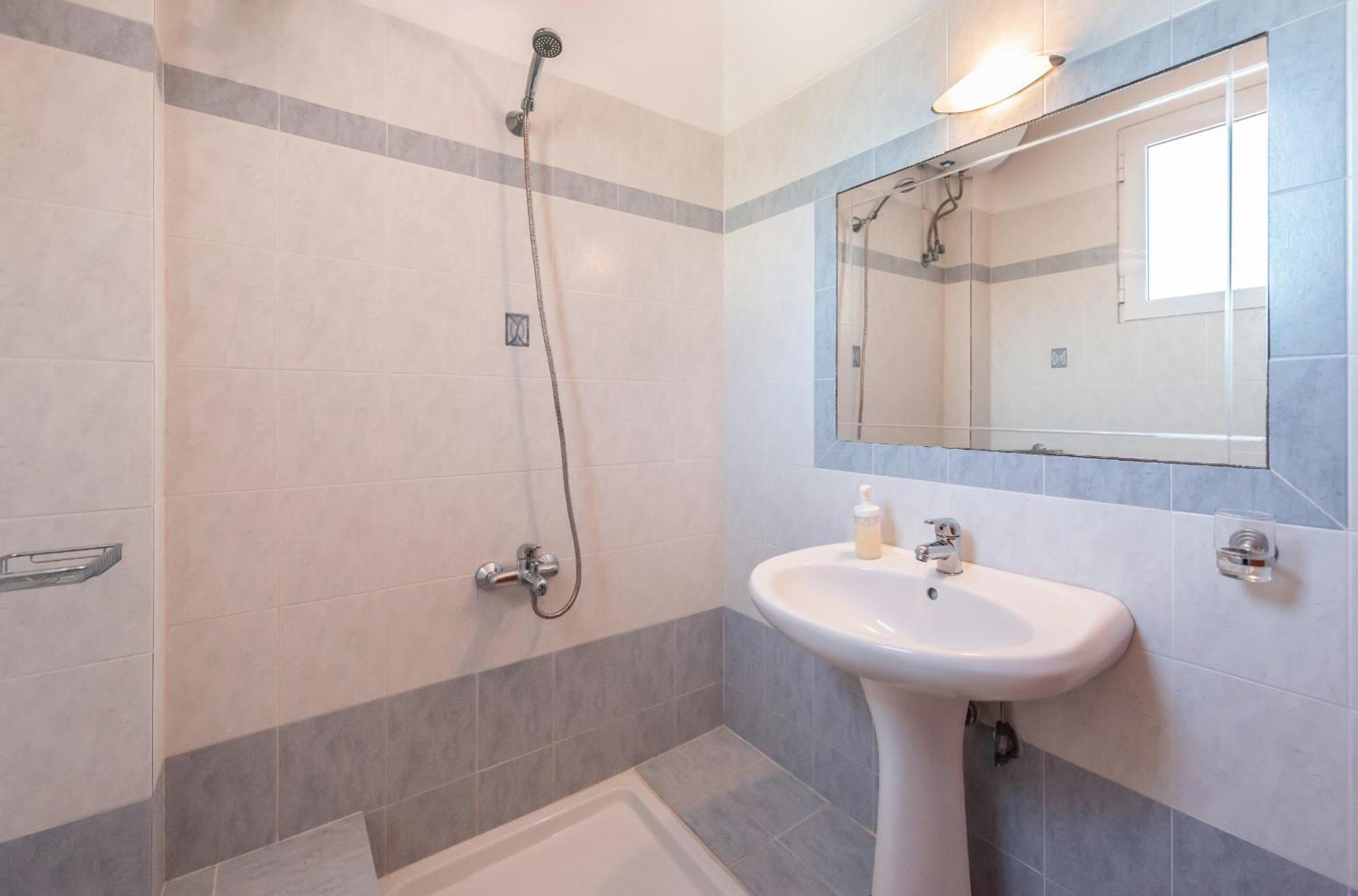 Avesta Apartments - 200M From The Beach Ανω Βασιλικος Δωμάτιο φωτογραφία